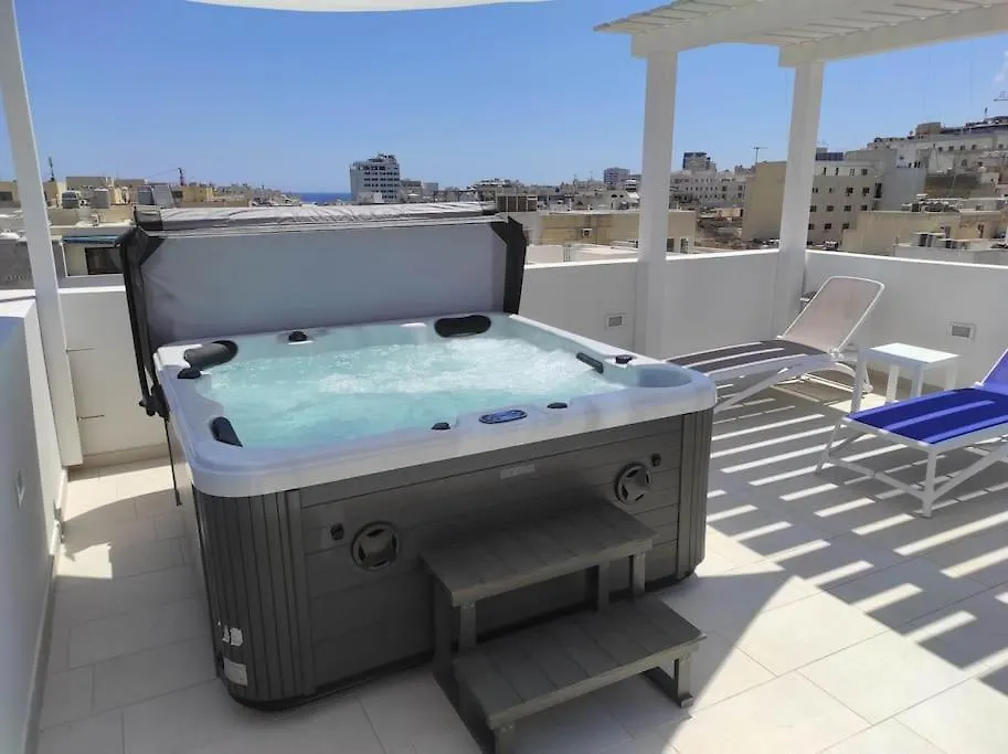 Apartment The Penthouse Suite @ Court Twenty-Five Sliema Malta