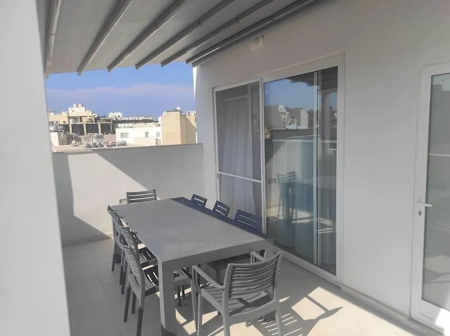 The Penthouse Suite @ Court Twenty-Five Sliema 0*,